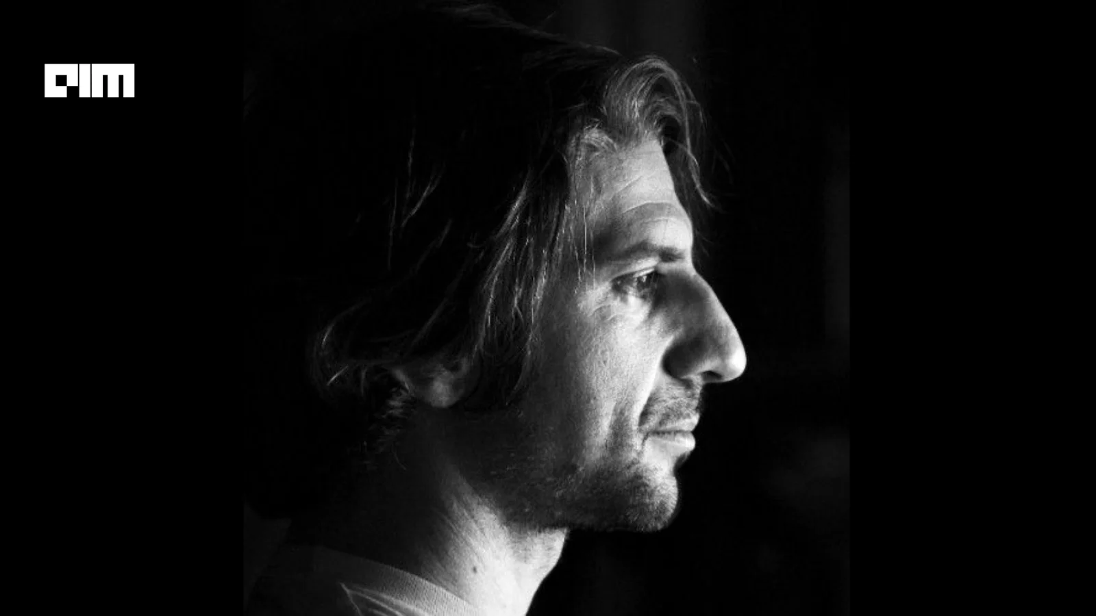 How do AI agents enhance group chat collaboration?